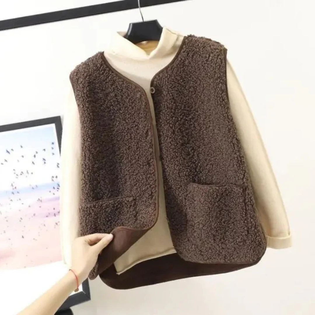 Elegant women's jacket with buttons and hook decoration for comfort and style