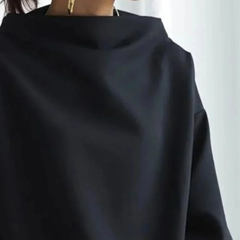Elegant Women's Top in Minimalist Style โ Perfect Classic Black Look