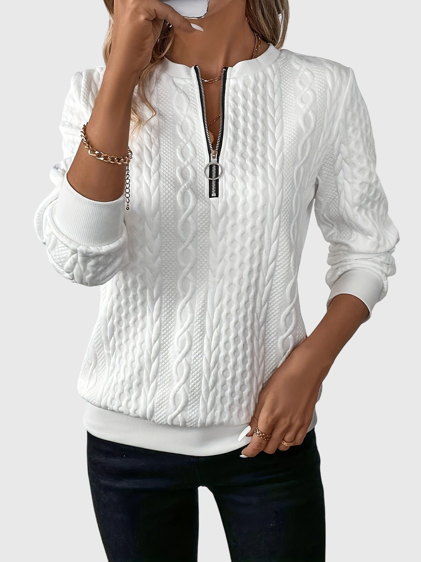 Light bulb | Fashionable sweater with front zipper for perfect comfort and stunning style
