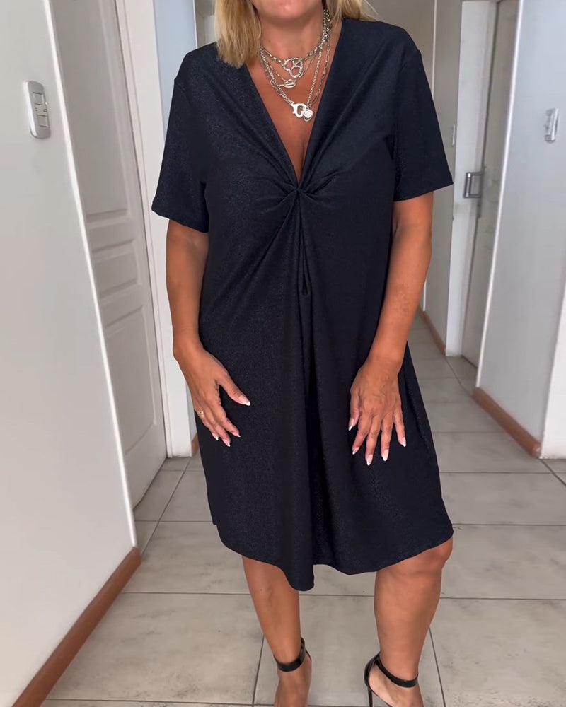 Elsa | Elegant Twist Dress with V-Neck โ The promise of a stunning look and confidence at every event