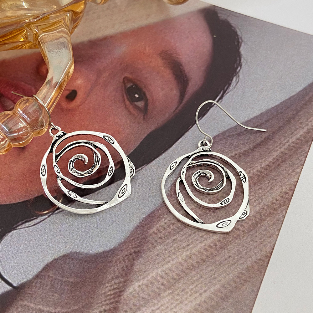 Amora โ Trendy Silver Earrings in a Unique Thai Style