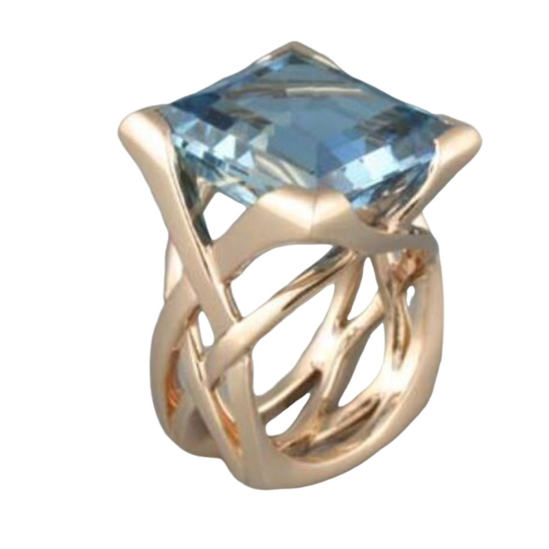 Andrea β Rose Gold Ring with Vintage Design and Stunning Blue Zirconia