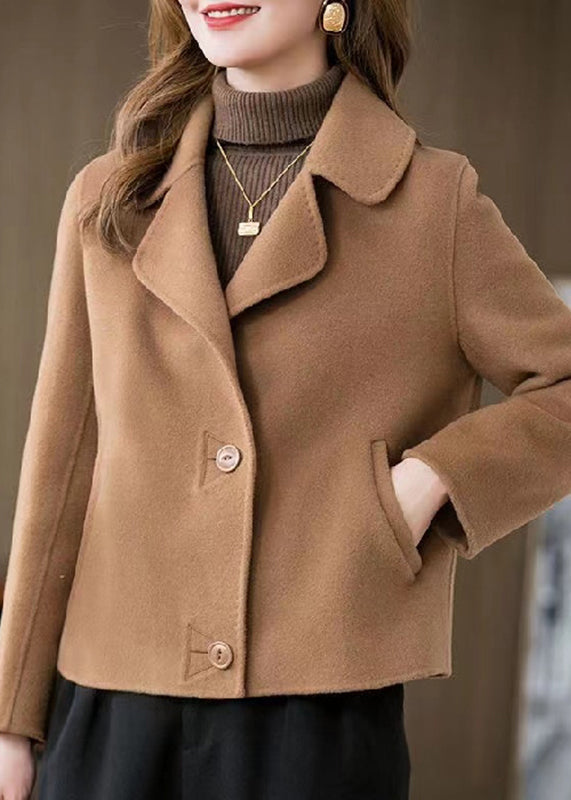 Women's Pleats Coat with Peter Pan Collar - Fashionable and Elegant Style for the Perfect Look