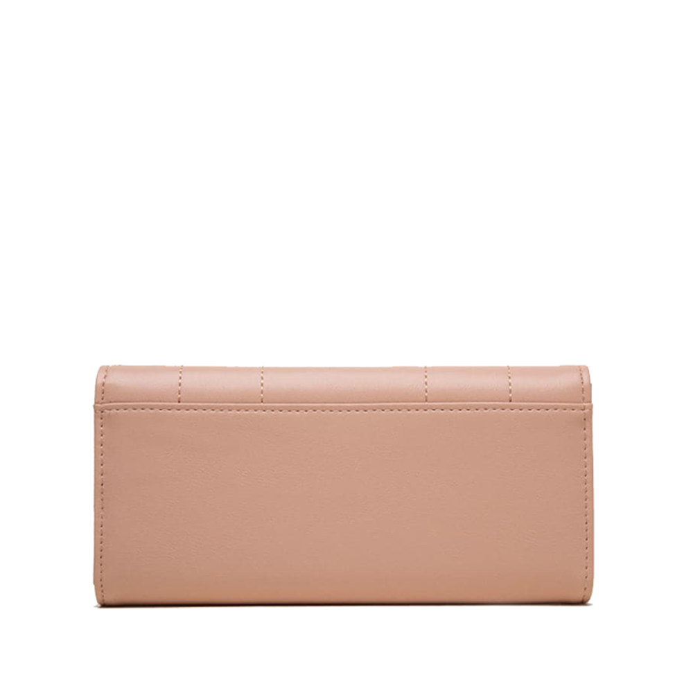 Small and Elegant Triangular Wallet for Easy Storage and Sophisticated Style