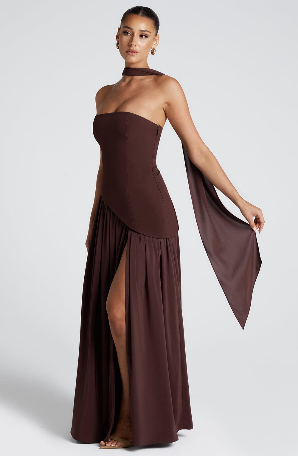 Luxury Oreen bathrobe with a decorative slit for a stunning and elegant appearance