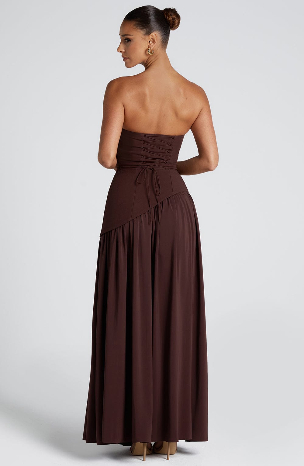 Luxury Oreen bathrobe with a decorative slit for a stunning and elegant appearance