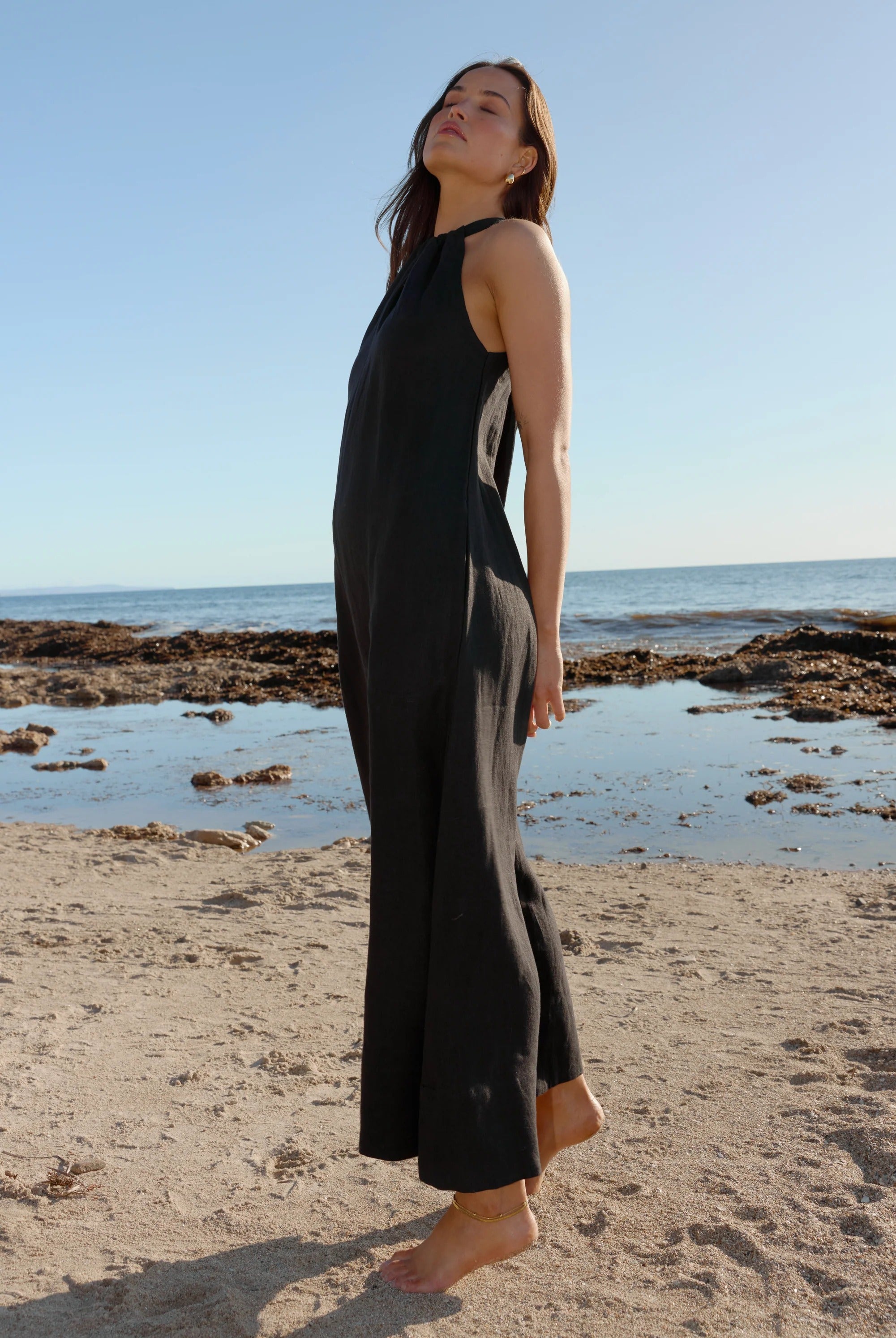 Elegant Beach Dress with Linen Belt for a Summer Style and Glamour