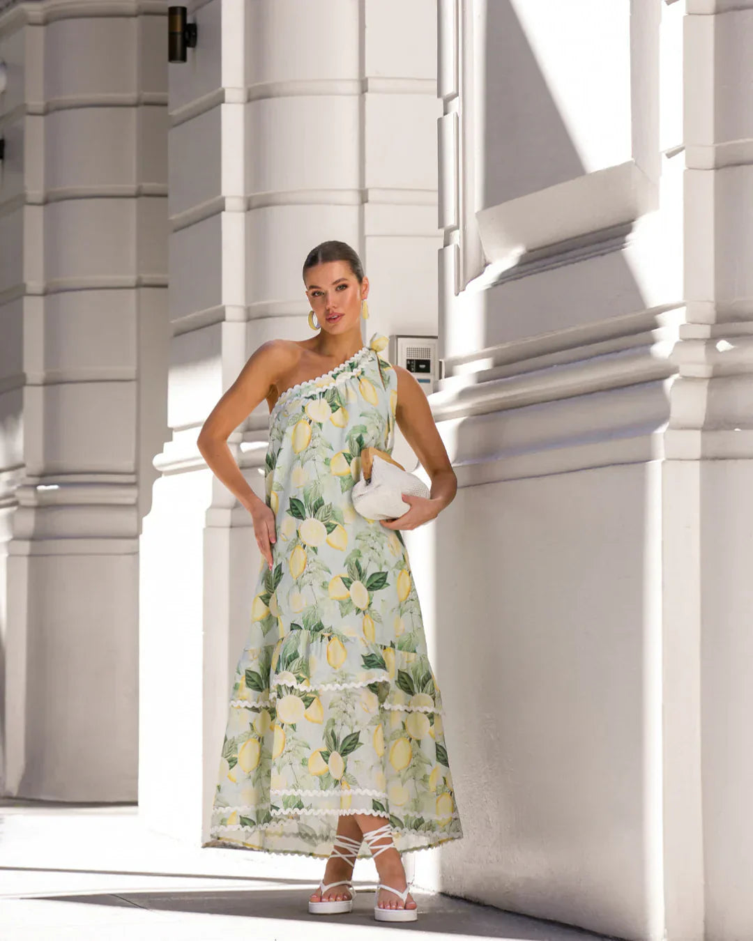 Goodbye Dress with Lemon Flower Pattern - Cheerful and Elegant Design for the Perfect Dress