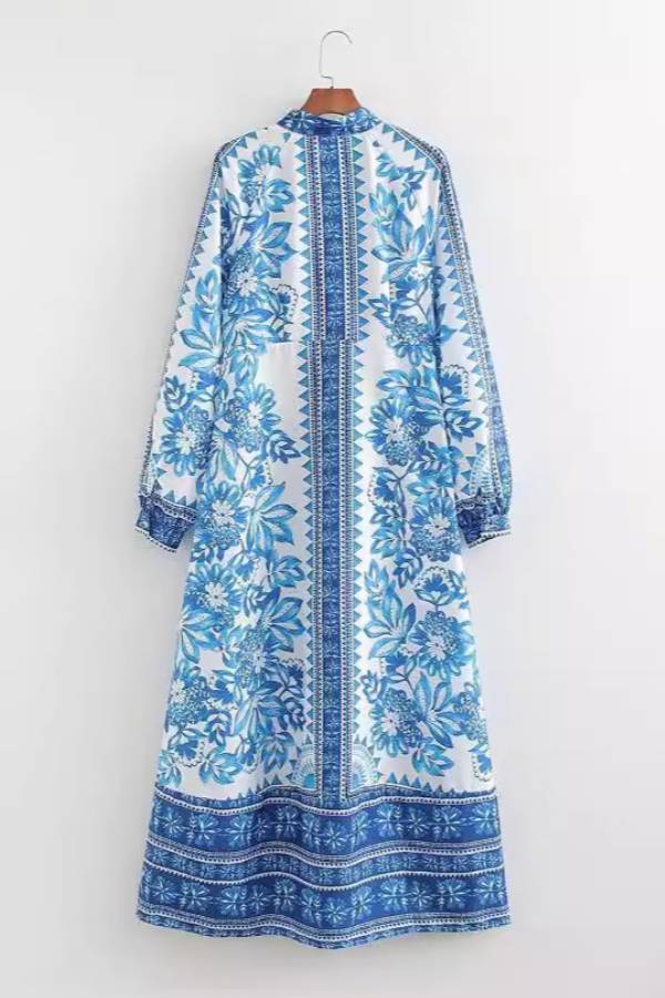 Elegant Maxi Dress with Botanical Design - A Natural and Stunning Addition for a Perfect Look