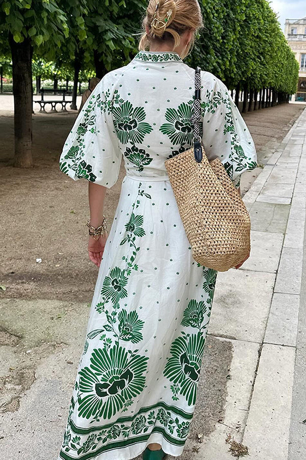 Elegant Maxi Dress with Botanical Design - A Natural and Stunning Addition for a Perfect Look