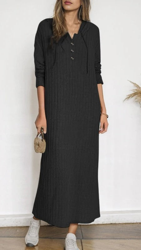 Elegant Maxi Dress with V Neckline and Stylish Cut for a Perfect Look