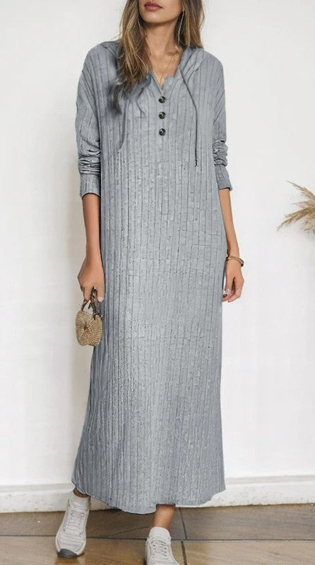 Elegant Maxi Dress with V Neckline and Stylish Cut for a Perfect Look
