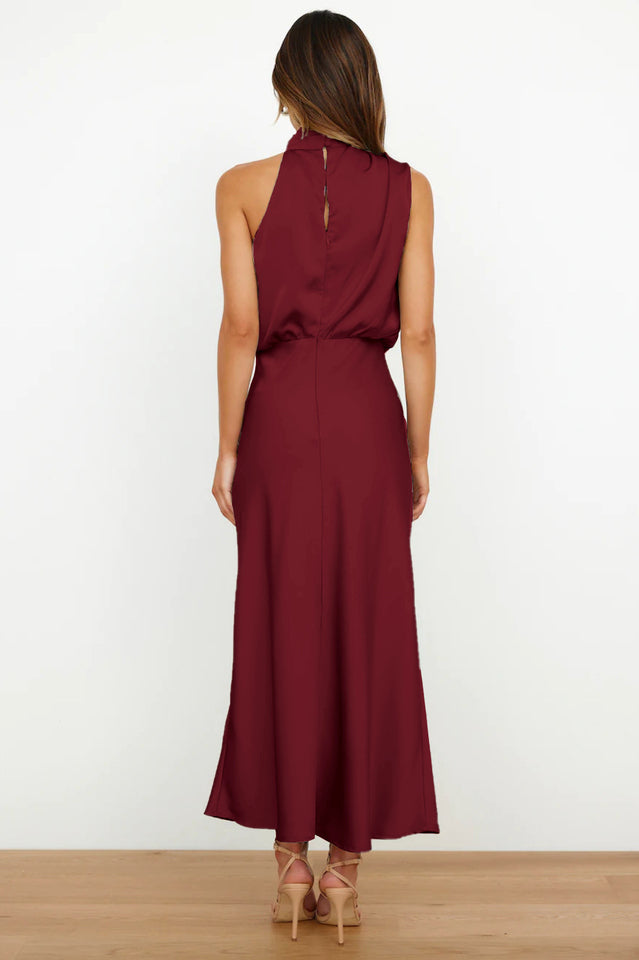 Elegant Satin Sleeveless Bridal Dress with Halter Sleeves for a Special Occasion