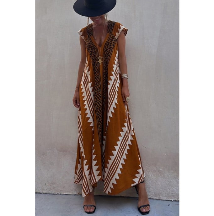 Luxury casual dress with an elegant V-neck suitable for all events