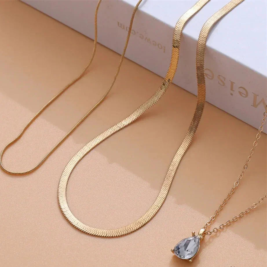 Three-layered gold-plated zirconia pendant necklace