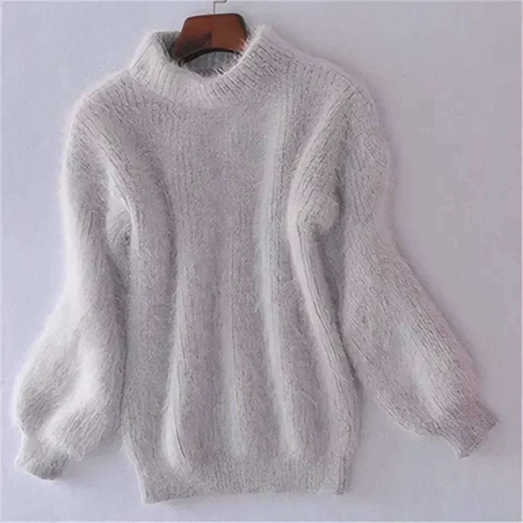 Elegant women's winter sweatshirt with long sleeves for warmth and comfort