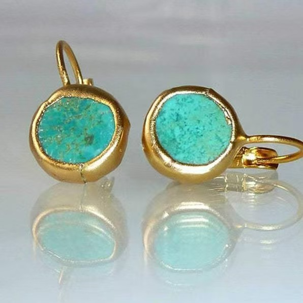 Carolina Earrings in Vintage Fashion with Gold Turquoise Touch