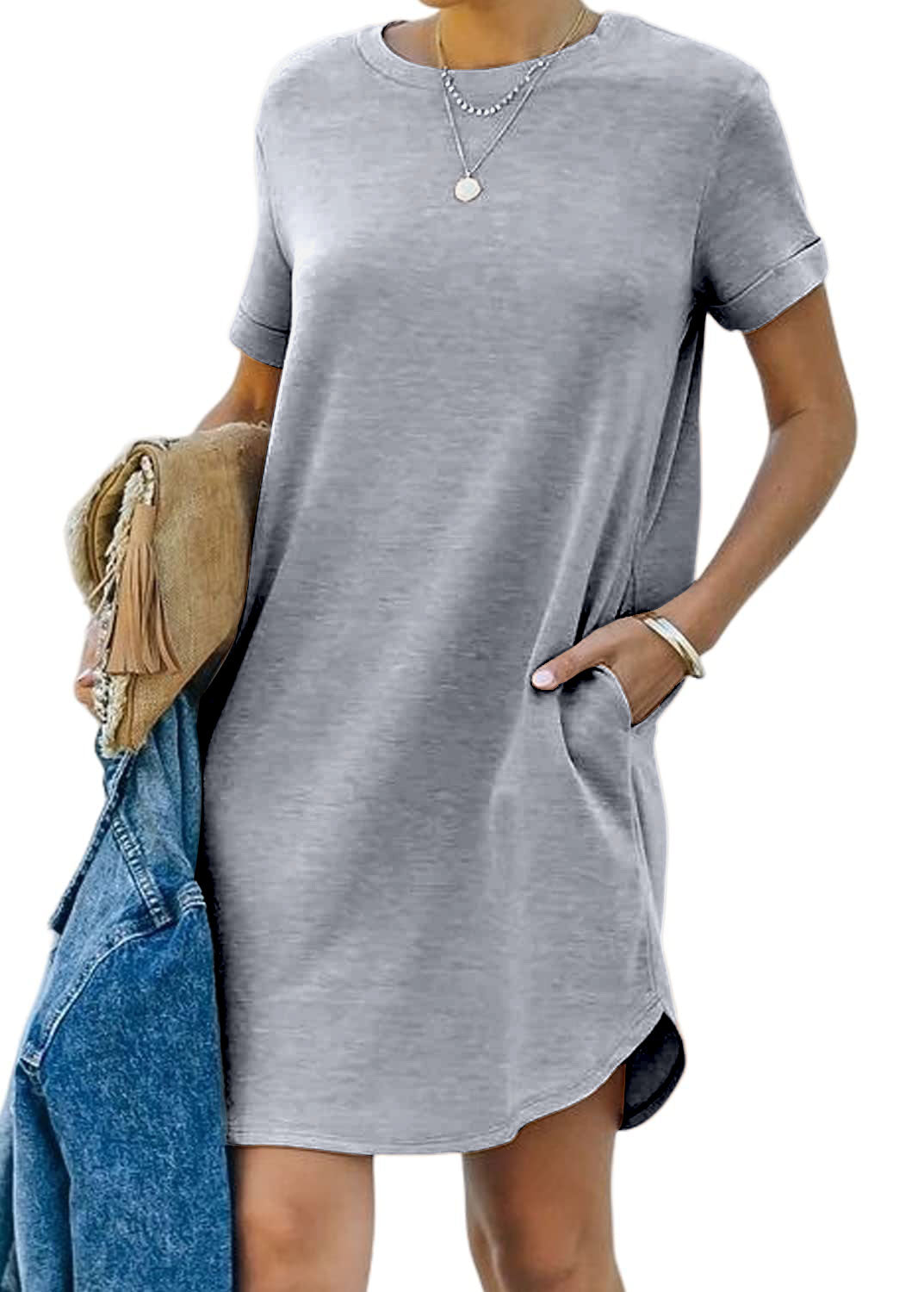 Lisa - Short and comfortable T-shirt dress with practical pockets for everyday wear