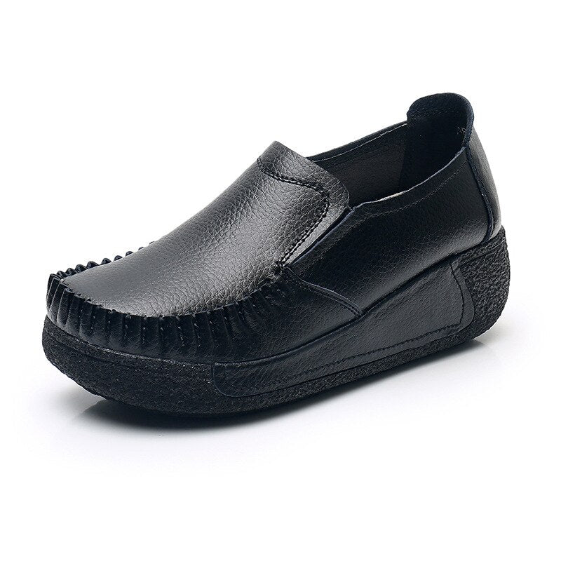 Stylish flat orthopedic moccasins for women for maximum comfort