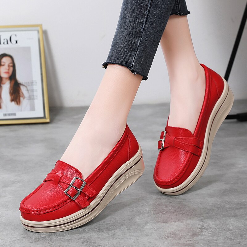 Orthopedic insoles with a padded platform for maximum comfort and optimal support