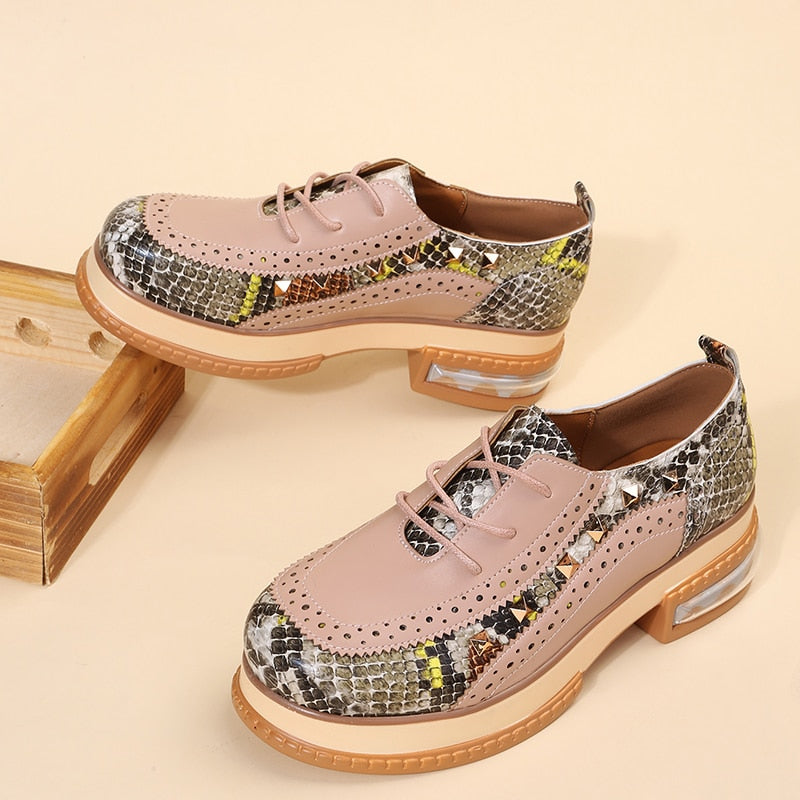Orthopedic Mules in Vintage British Style for Comfortable Elegant Wear