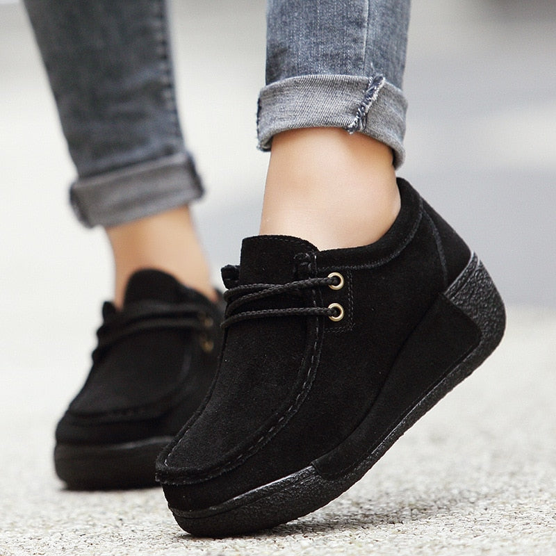 Fashionable orthopedic shoes for women with platform and modern seam design - Kossey