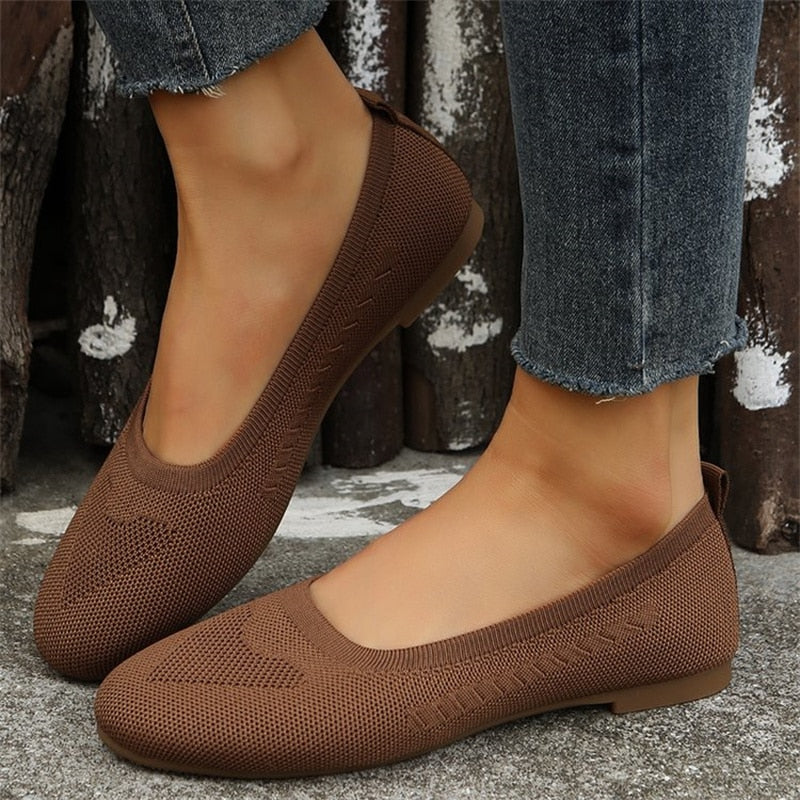Comfortable orthopedic shoes for women with round toe design β Bucci, experience perfect comfort