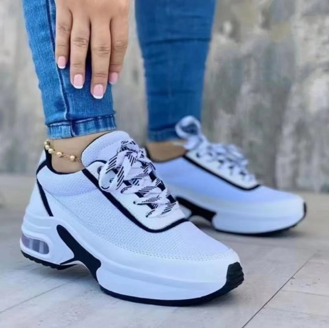 Orthopedic Spacious Shoes with Wide Heel for Optimal Support and Maximum Comfort