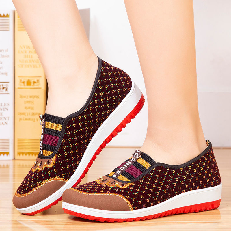 Nice orthopedic comfortable and elegant walking shoes for your day of activity