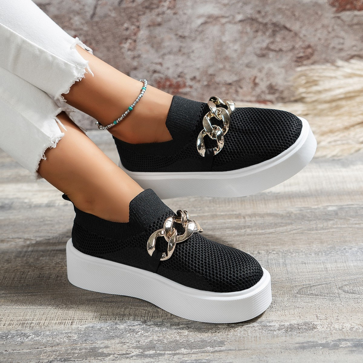 Orthopedic Women's Sports Shoes with Metal Platform for Durability and Modern Style