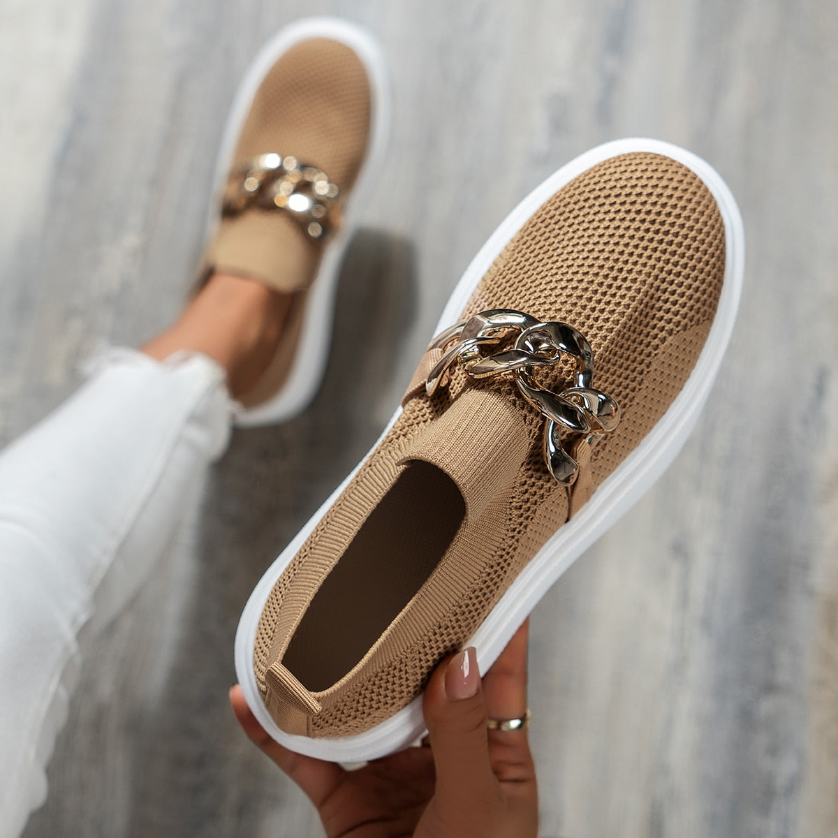 Orthopedic Women's Sports Shoes with Metal Platform for Durability and Modern Style