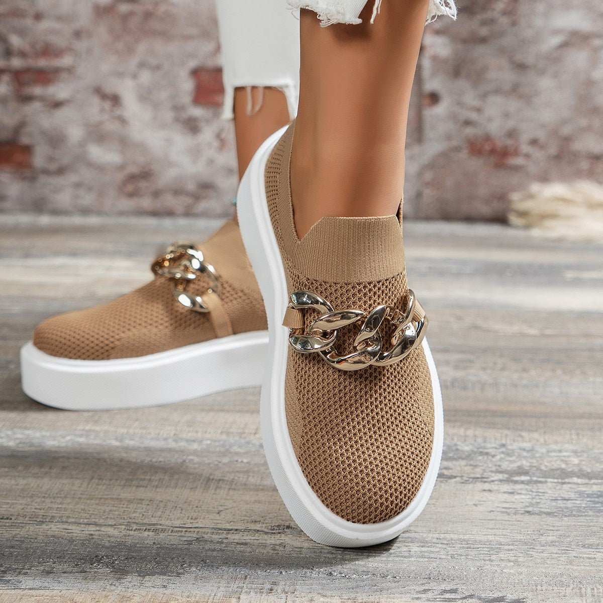 Orthopedic Women's Sports Shoes with Metal Platform for Durability and Modern Style
