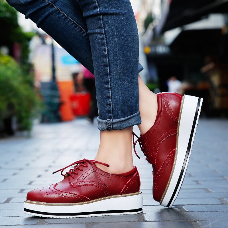 Beautiful orthopededic shoes on an Oxford platform for perfect style and comfort