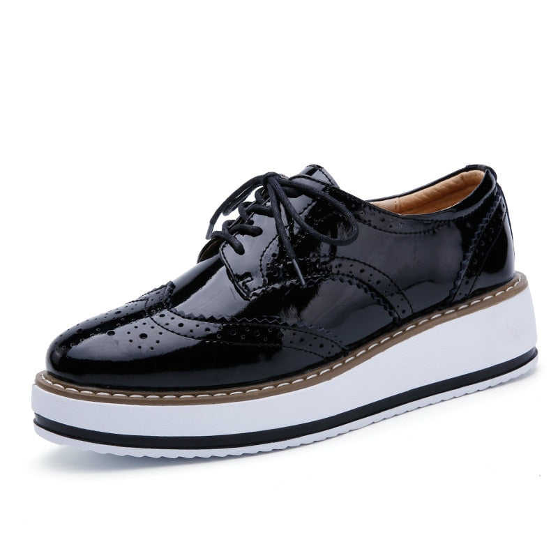 Beautiful orthopededic shoes on an Oxford platform for perfect style and comfort