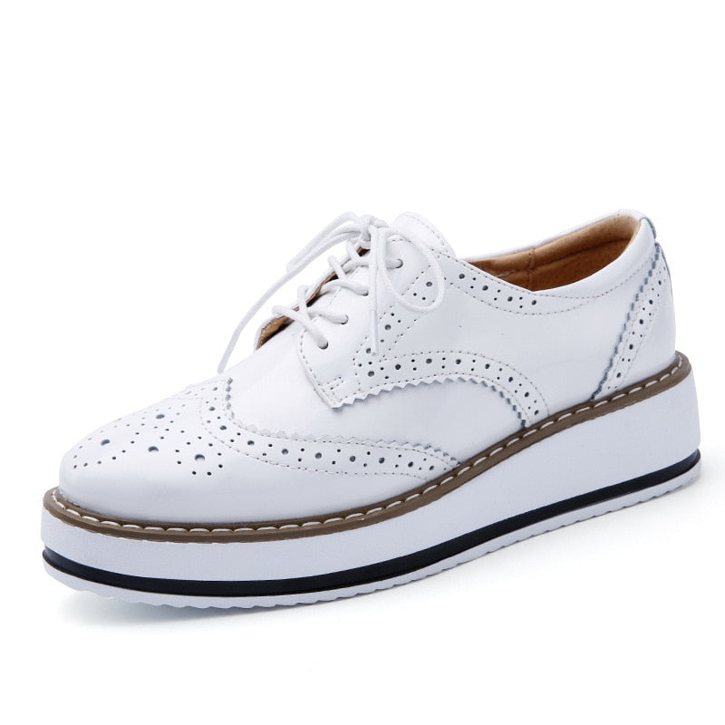 Beautiful orthopededic shoes on an Oxford platform for perfect style and comfort