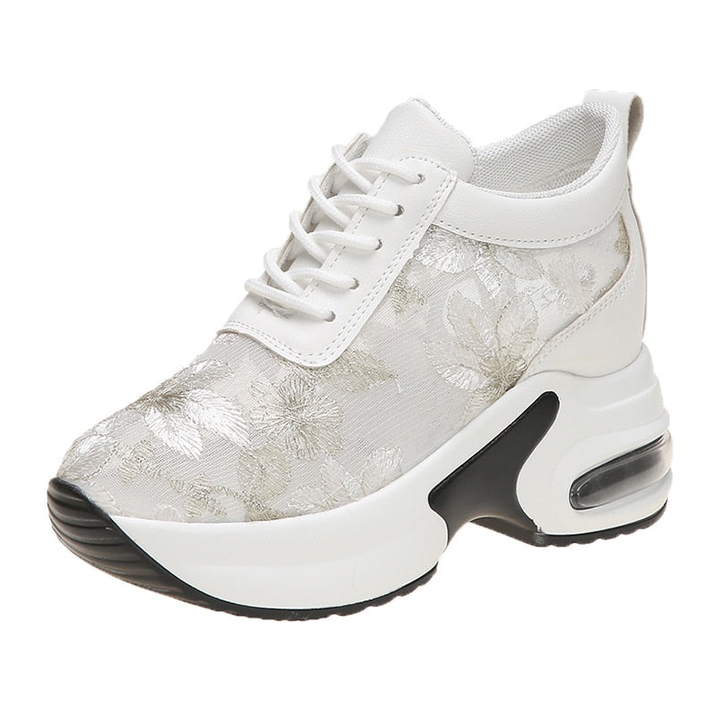 Luxury lace shoes for maximum comfort and elegant lightweight aesthetics