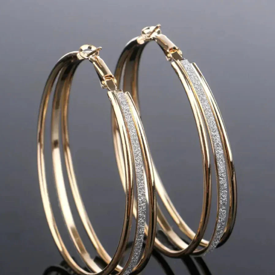 Novali β Stunning and classic vintage-style gold hoop earrings