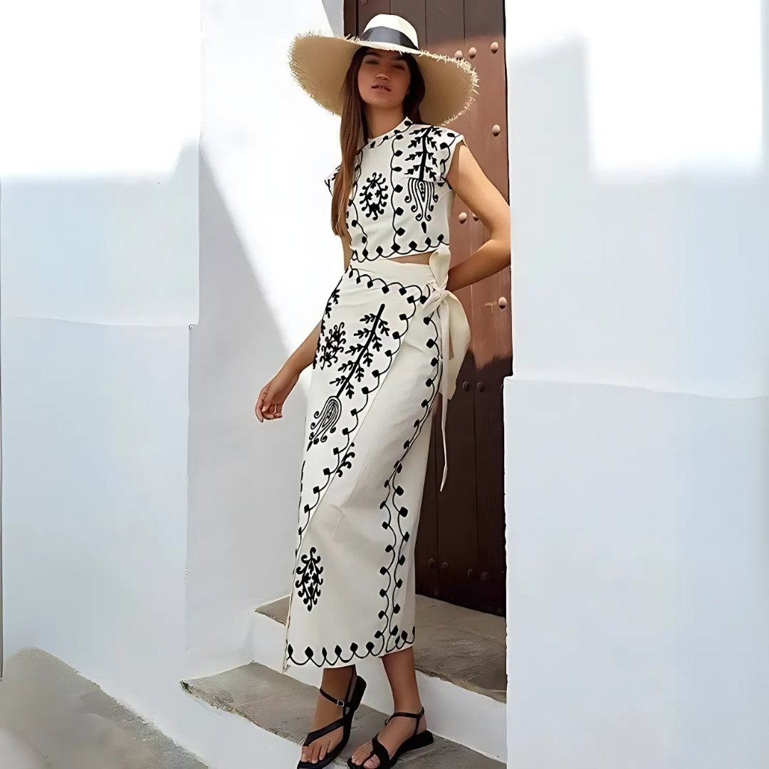 Elegant and Refreshing Summer Set with Contrasting Stitch and Unique Look