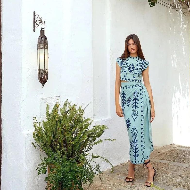 Elegant and Refreshing Summer Set with Contrasting Stitch and Unique Look