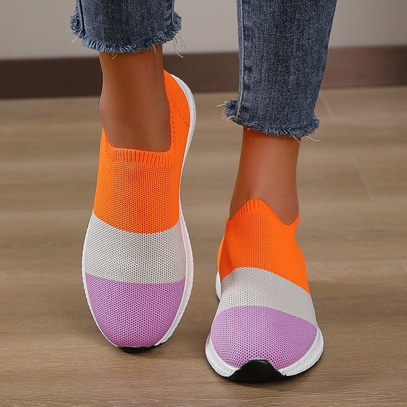 Breathable orthopedic sandals for women with loop straps for comfortable and illuminated design