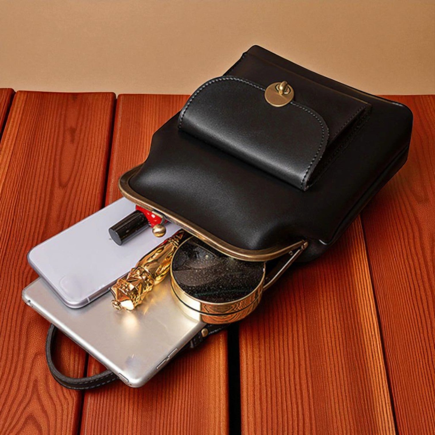 Vintage Max Messenger Bag β The Unique Retro Accessory That Completes Grace's Style