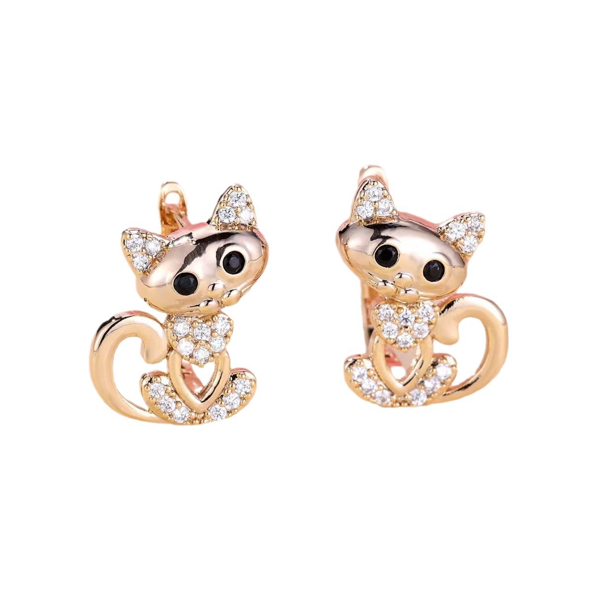 Jasmine Cat-Shaped Earrings with Elegant Zirconia for an Unforgettable Style