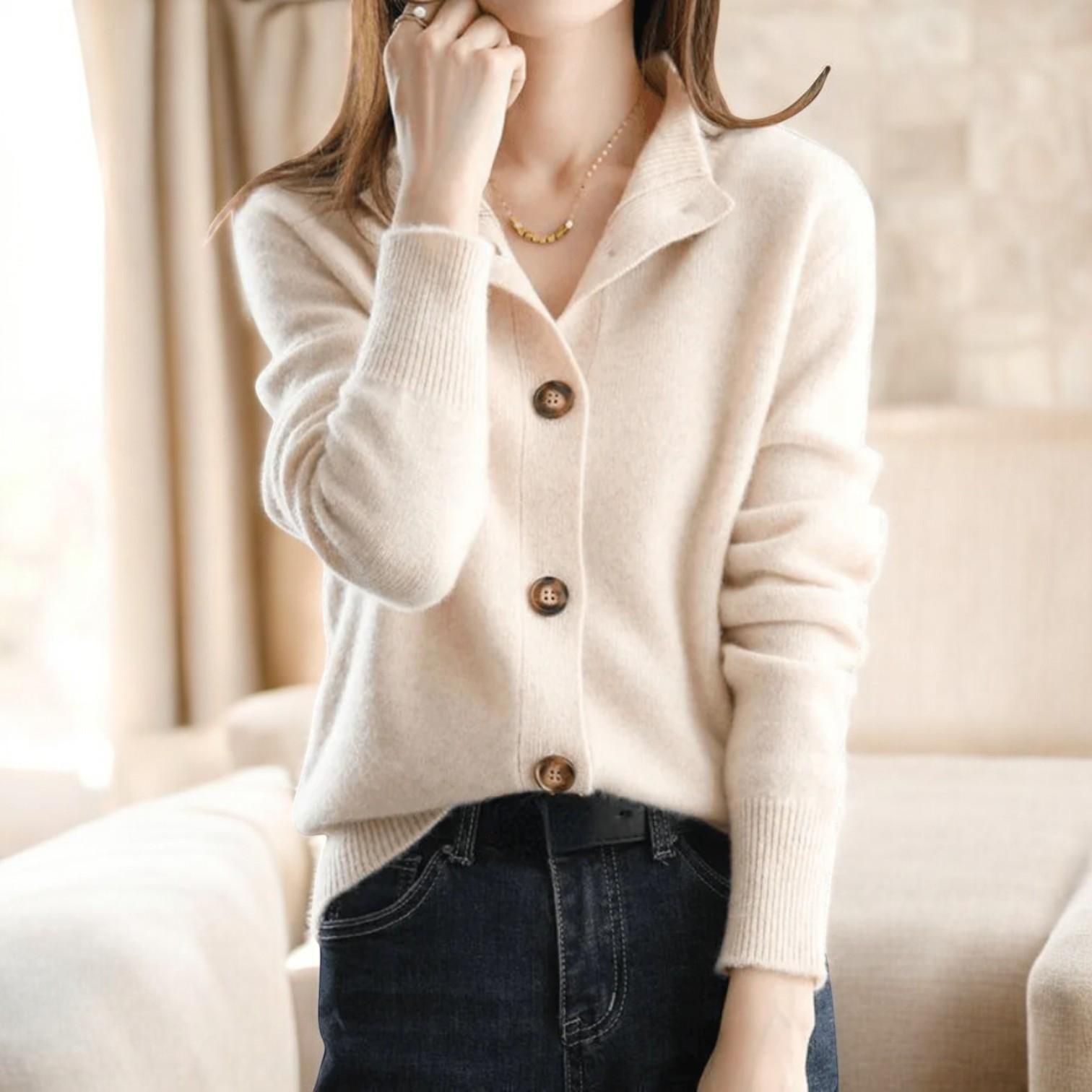 Makahuri cardigan with retro-style stitching for an elegant and timeless look