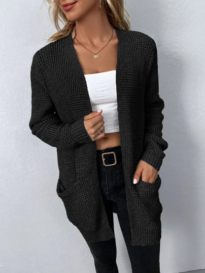 Elegant women's cardigan with long sleeves - a stylish and comfortable piece for any occasion