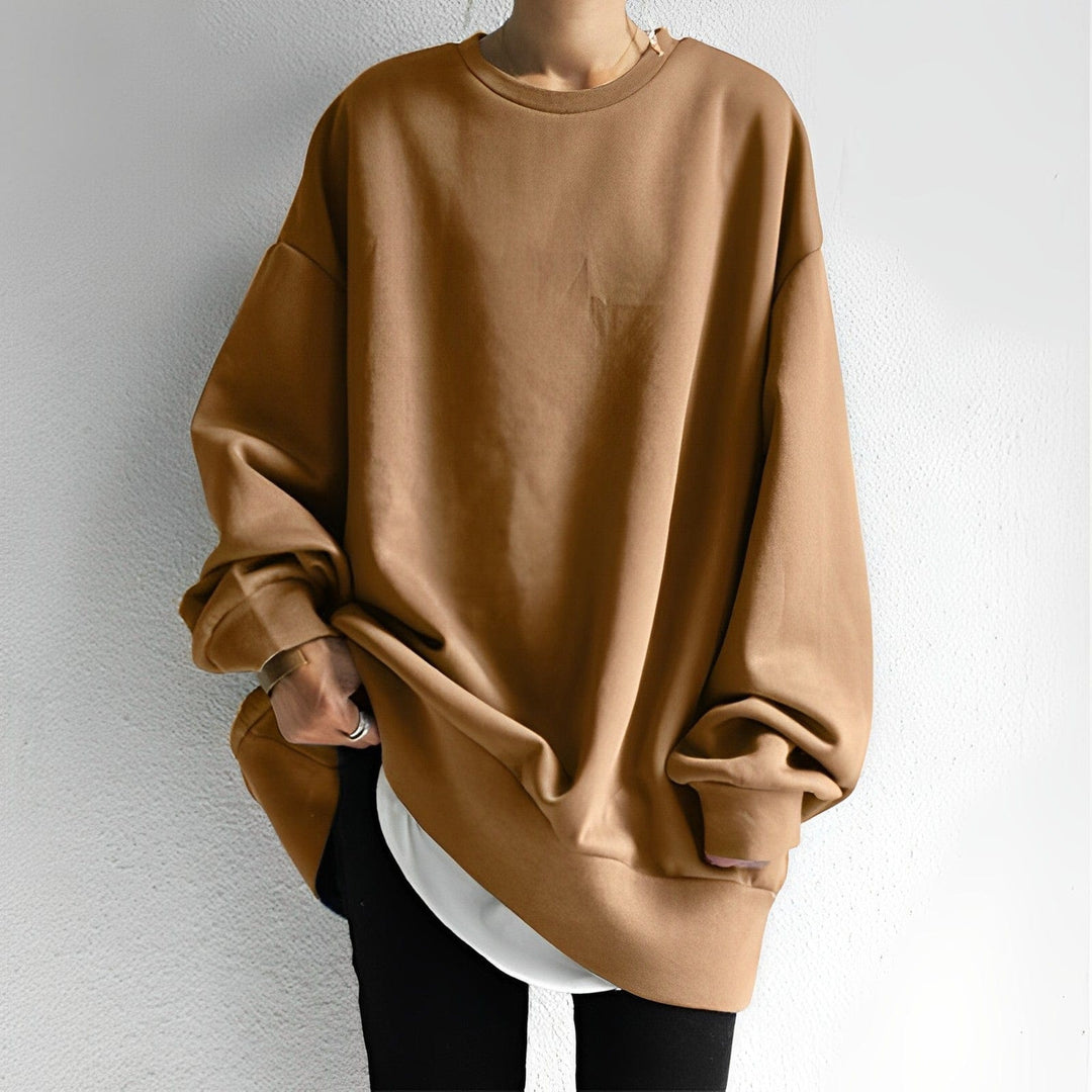 Elegant women's sweater for plus sizes with long sleeves – perfect comfort and refined style for any occasion