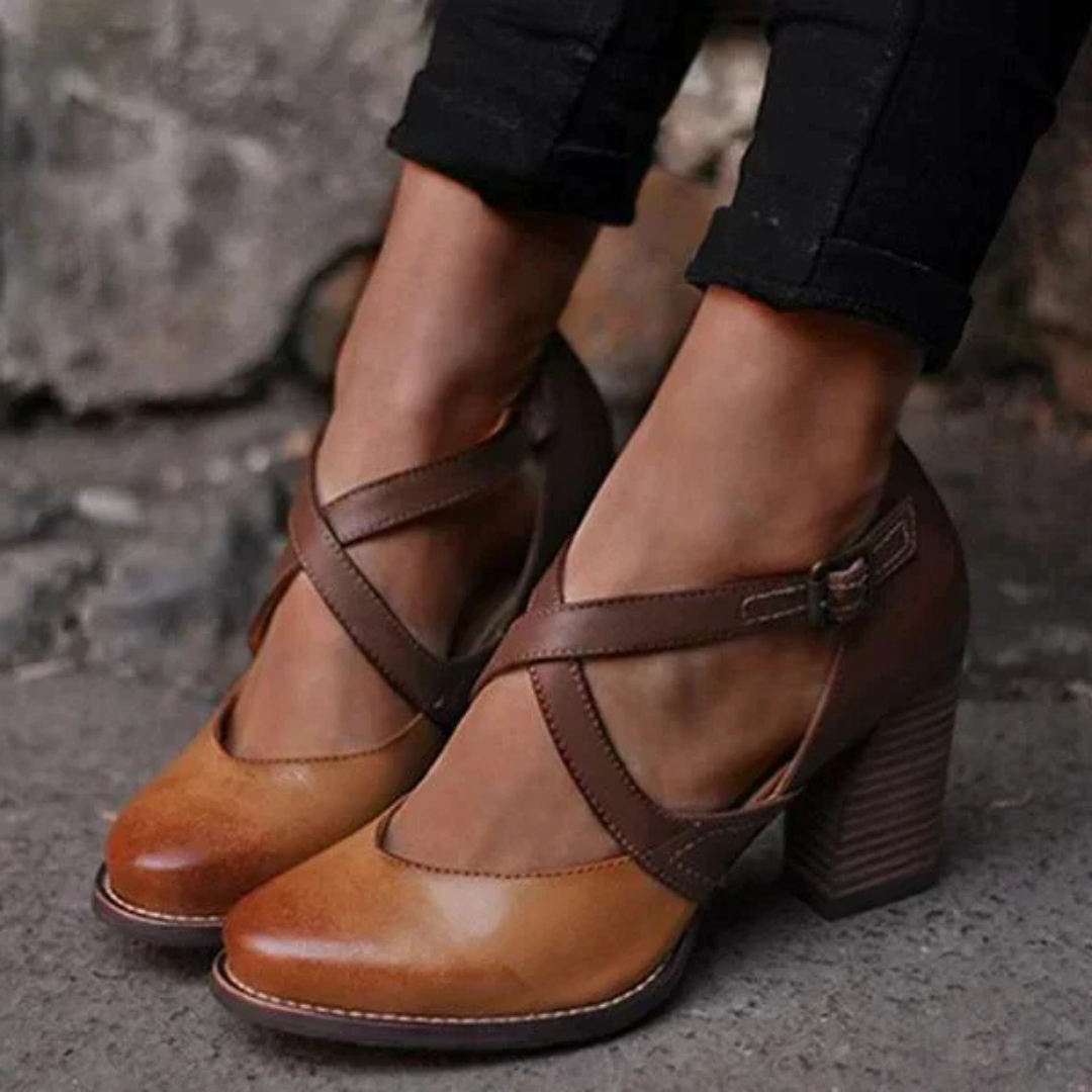Vintage Elegant Women's Sandals with Block Heel and Strap Design with Unique Style