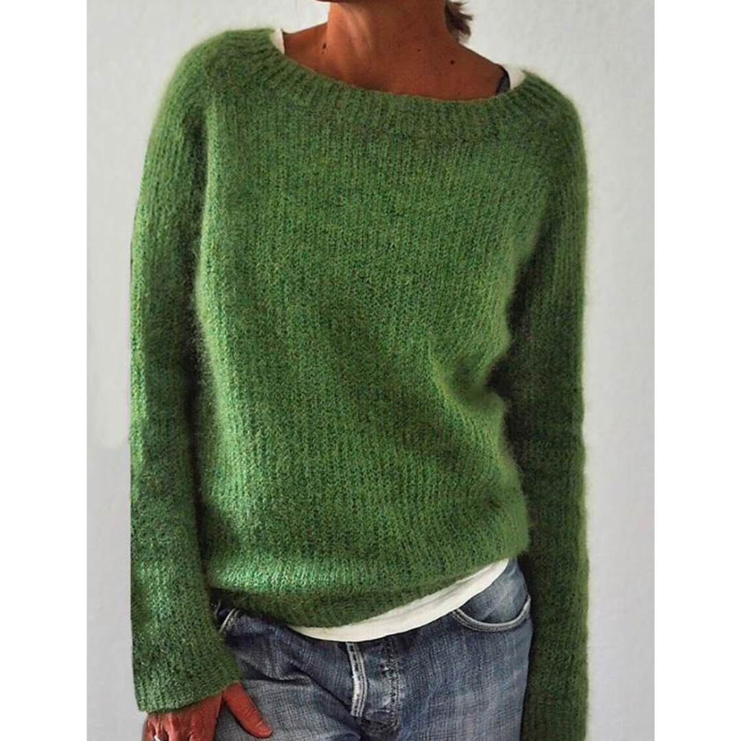 Women's Warm and Elegant Sweatshirt with Snake Print - Perfect for Winter