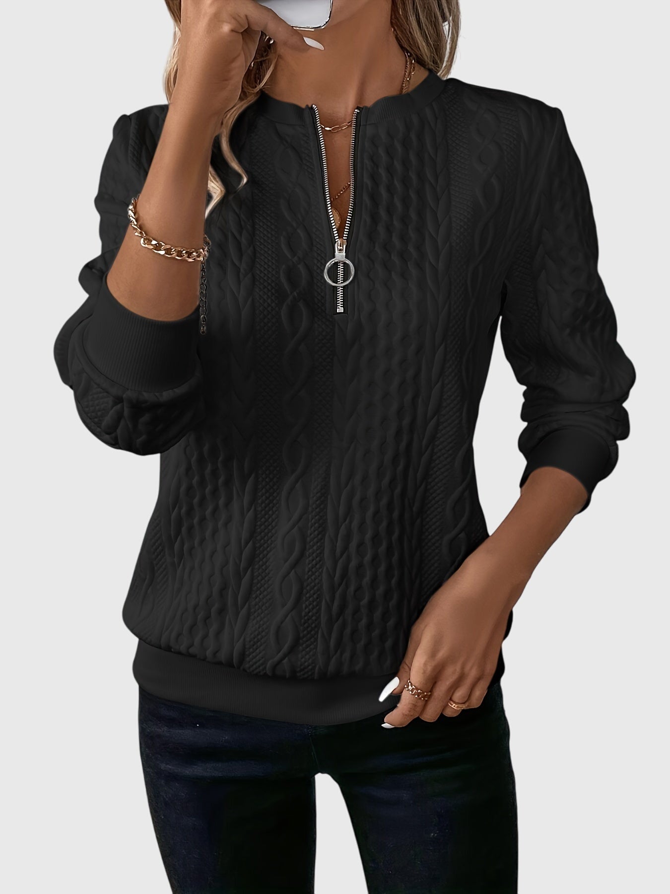 Elegant sweater with zipper for everyday stylish wear