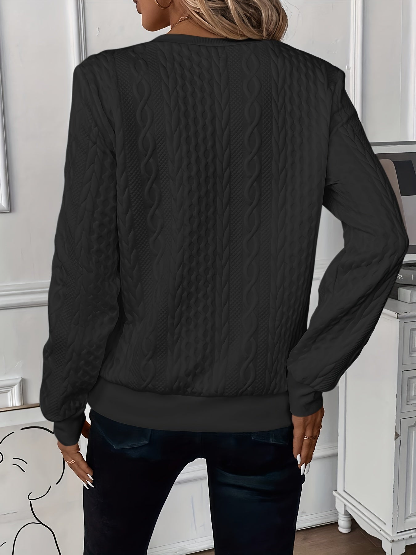Very warm and cozy sweater for daily wear and comfortable activities