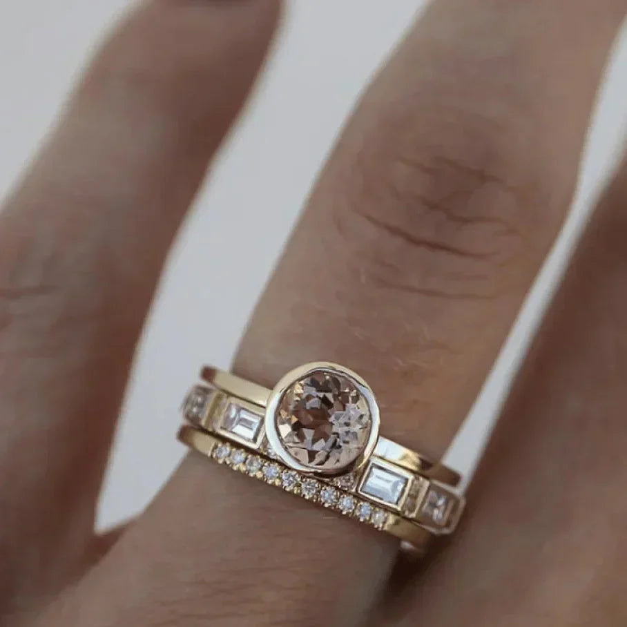 Ahlaha – Shiny Gold Ring with Elegant Crystal for Perfect Style